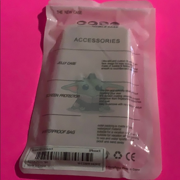 Baby Yoda iPhone X case - Picture 2 of 5